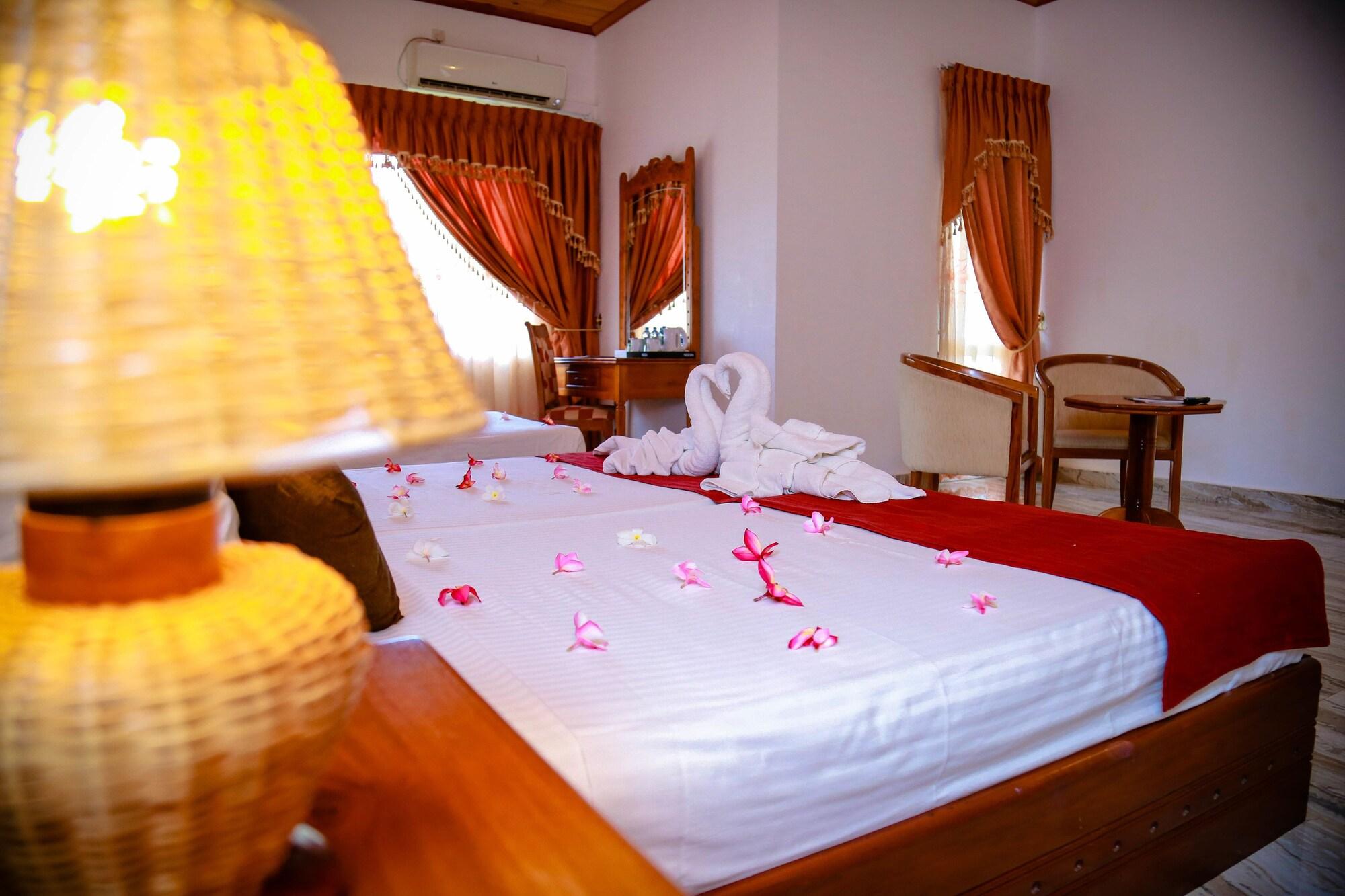פולונרואה Hotel Sudu Araliya מראה חיצוני תמונה