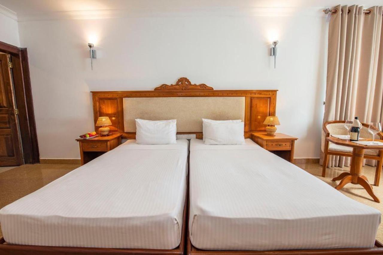 פולונרואה Hotel Sudu Araliya מראה חיצוני תמונה